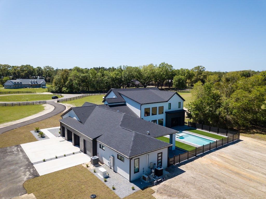 Amira Custom Homes Trenton House with Shingle Roof